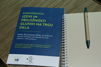 Posvet v Državnem svetu: Izzivi in priložnosti gluhih na trgu dela<br>(Avtor: Milan Skledar)
