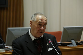 Javna razprava o vrnitvi družbene lastnine: <br>(Avtor: Milan Skledar)