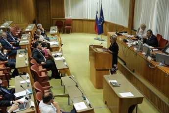 Znanost in tehnologija v Sloveniji - danes in jutri?<br>(Avtor: Milan Skledar)