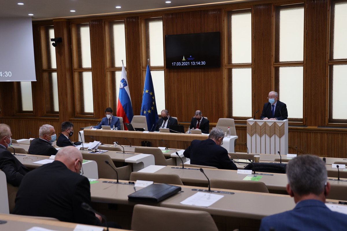 38. redna seja Državnega sveta RS<br>(Avtor: Milan Skledar)