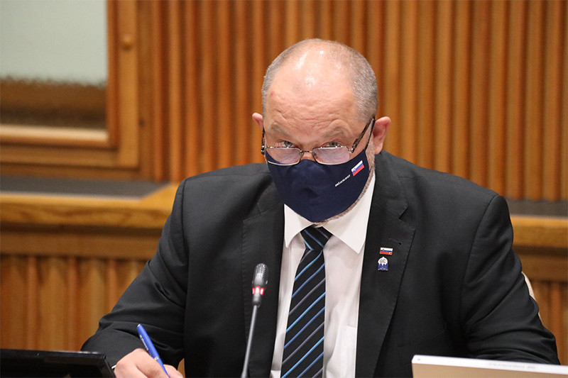 Alojz Kovšca, predsednik Državnega sveta RS. 26. izredna seja DS RS<br>(Avtor: Milan Skledar)