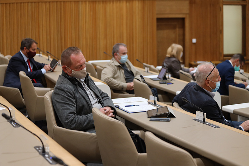 Predlog za razpis referenduma za ustanovitev Občine Golnik z izločitvijo dela Mestne občine Kranj v novo Občino Golnik, EPA 2152-VIII (005-02-3/2021)    Predlog je objavljen na spletni strani Državnega zbora<br>(Avtor: Milan Skledar)