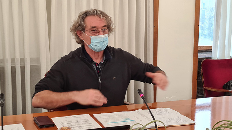 Branimir Štrukelj, državni svetnik. 12. izredna seja komisije Državnega sveta za kulturo, znanost, šolstvo in šport<br>(Avtor: Milan Skledar)