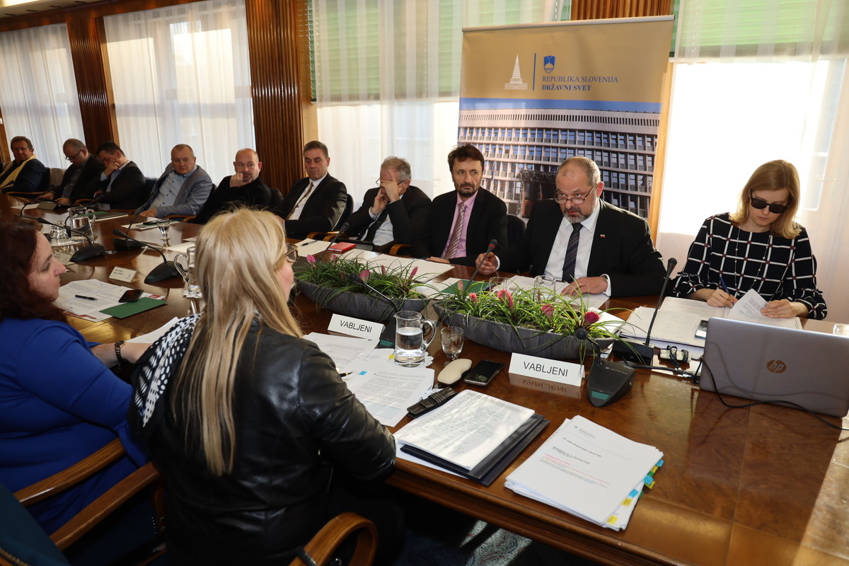  9. izredna seja Državnega sveta<br>(Avtor: Milan Skledar)