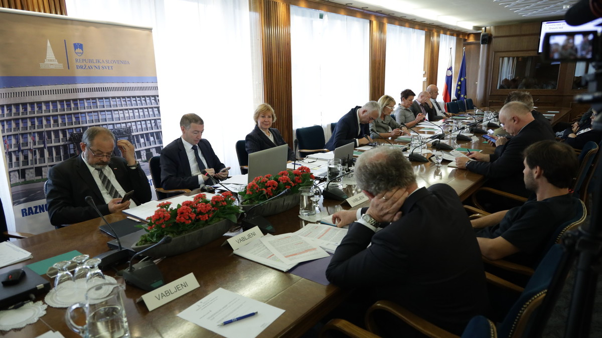 6. izredna seja Državnega sveta v znamenju dveh odložilnih vetov<br>(Avtor: Milan Skledar)