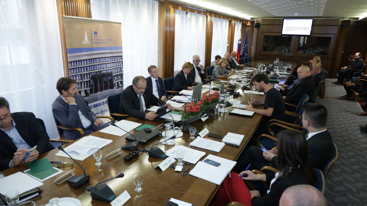 6. izredna seja Državnega sveta v znamenju dveh odložilnih vetov<br>(Avtor: Milan Skledar)