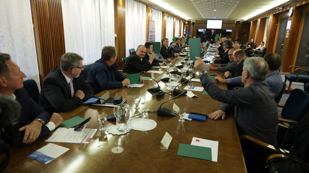 6. izredna seja Državnega sveta v znamenju dveh odložilnih vetov<br>(Avtor: Milan Skledar)