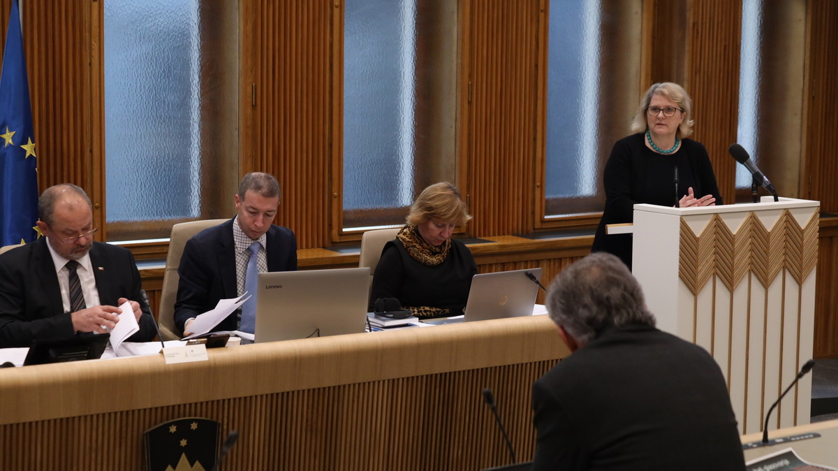 25. redna seja Državnega sveta RS, 22. januarja 20202 v prenovljeni dvorani<br>(Avtor: Milan Skledar)
