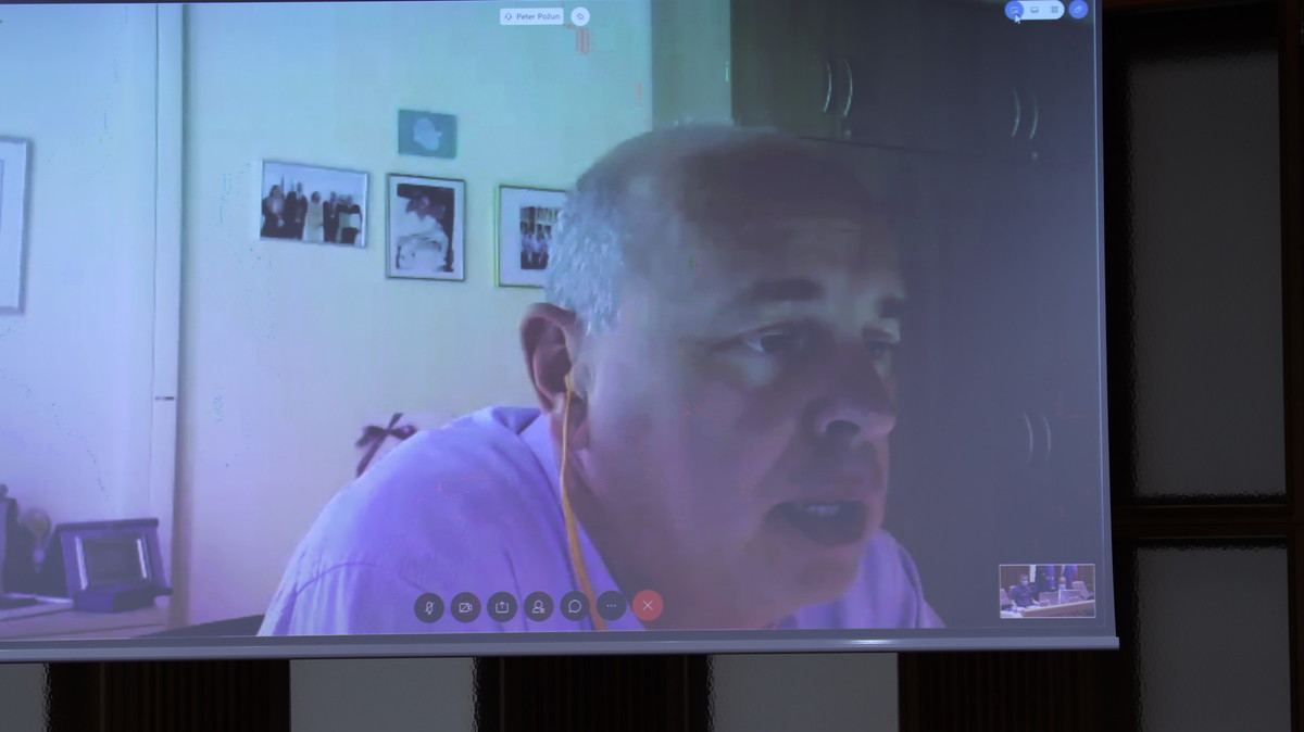 Mag. Peter Požun  med 13. izredno videokonferenčno sejo Državnega sveta <br>(Avtor: Milan Skledar)