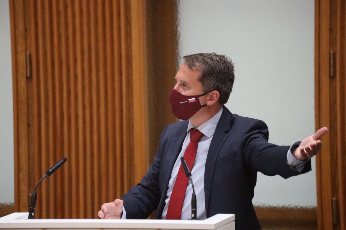 Mag. Igor Velov, državni svetnik, 38. redna seja Državnega sveta RS<br>(Avtor: Milan Skledar)