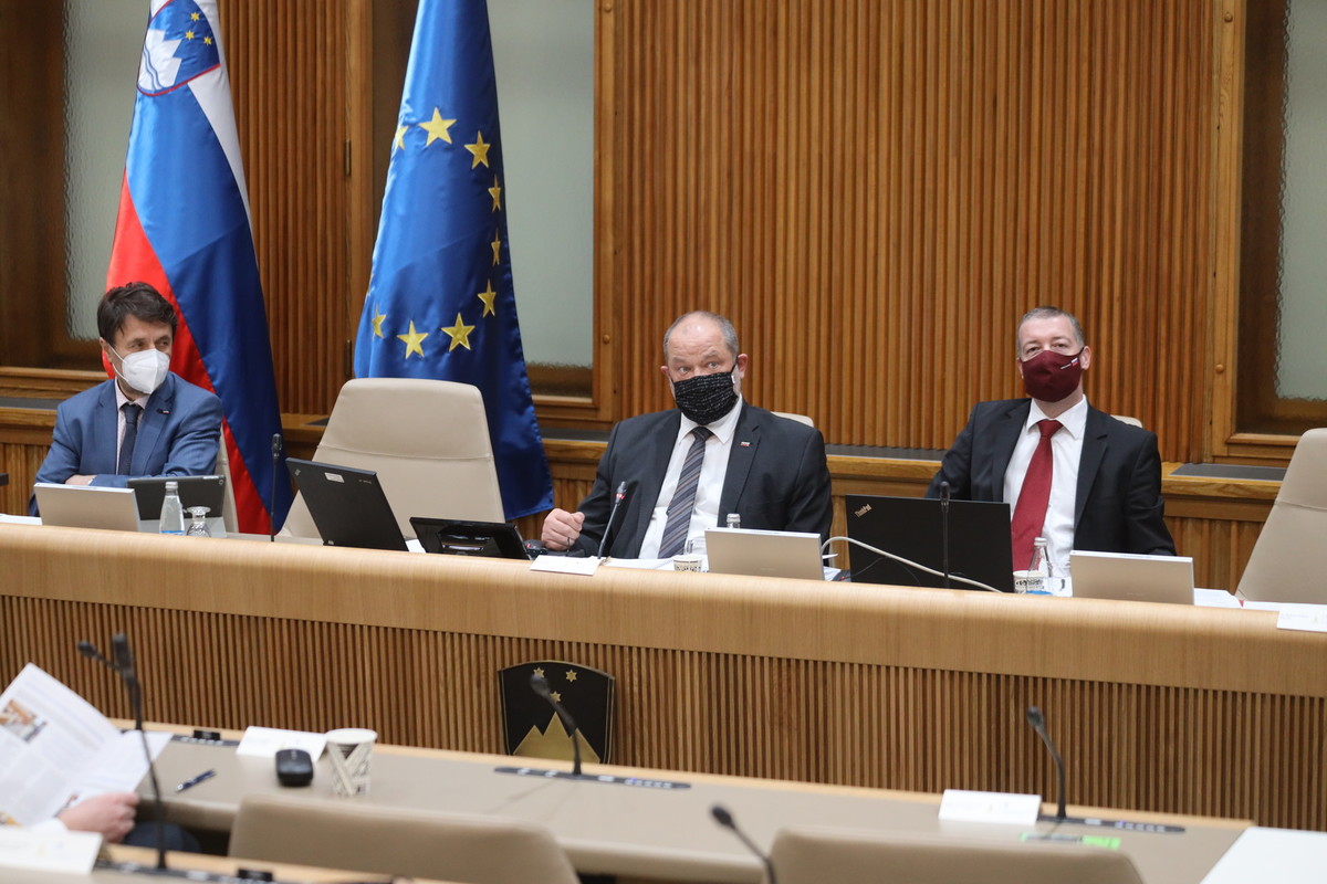 Matjaž Švagan (podpredsednik DS RS, Alojz Kovšca (predsednik DS RS in dr. Dušan Štrus (sekretar DS RS)<br>(Avtor: Milan Skledar)