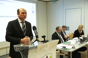Franci Rokavec, državni svetnik na 13. redni seji DS, VI. mandat<br>(Avtor: Milan Skledar)
