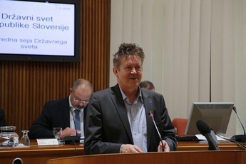 Dr. Matjaž Gams, državni svetnik na 12. redni sej DS, VI. mandat<br>(Avtor: Milan Skledar)