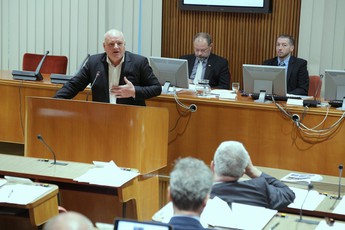 Cvetko Zupančič, državni svetnik, 1. izredna seja DS, VI. mandat<br>(Avtor: Milan Skledar)