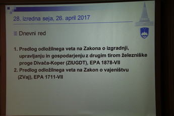 28. izredna seja DS<br>(Avtor: Milan Skledar)