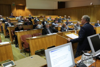 28. izredna seja DS<br>(Avtor: Milan Skledar)