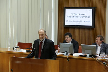 28. izredna seja DS<br>(Avtor: Milan Skledar)