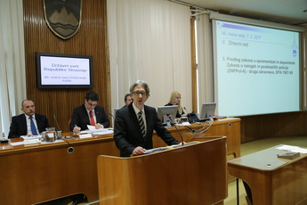 48. redna seja DS<br>(Avtor: Milan Skledar)