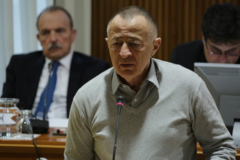 48. redna seja DS<br>(Avtor: Milan Skledar)