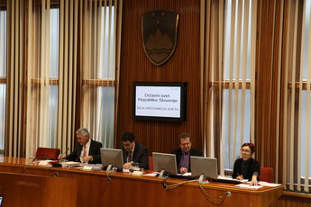 Predsedujoči na 3. seji Državnega sveta, 23. 01. 2013<br>(Avtor: Milan Skledar)