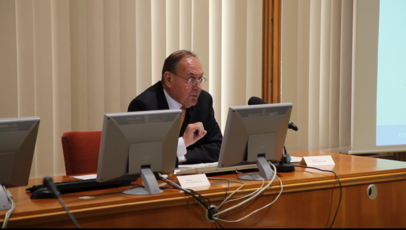dr. Peter Kraljič, uvodničar med posvetom v DS<br>(Avtor: Milan Skledar)