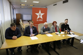 Novinarska konferenca ZL-DSD<br>(Avtor: Milan Skledar)