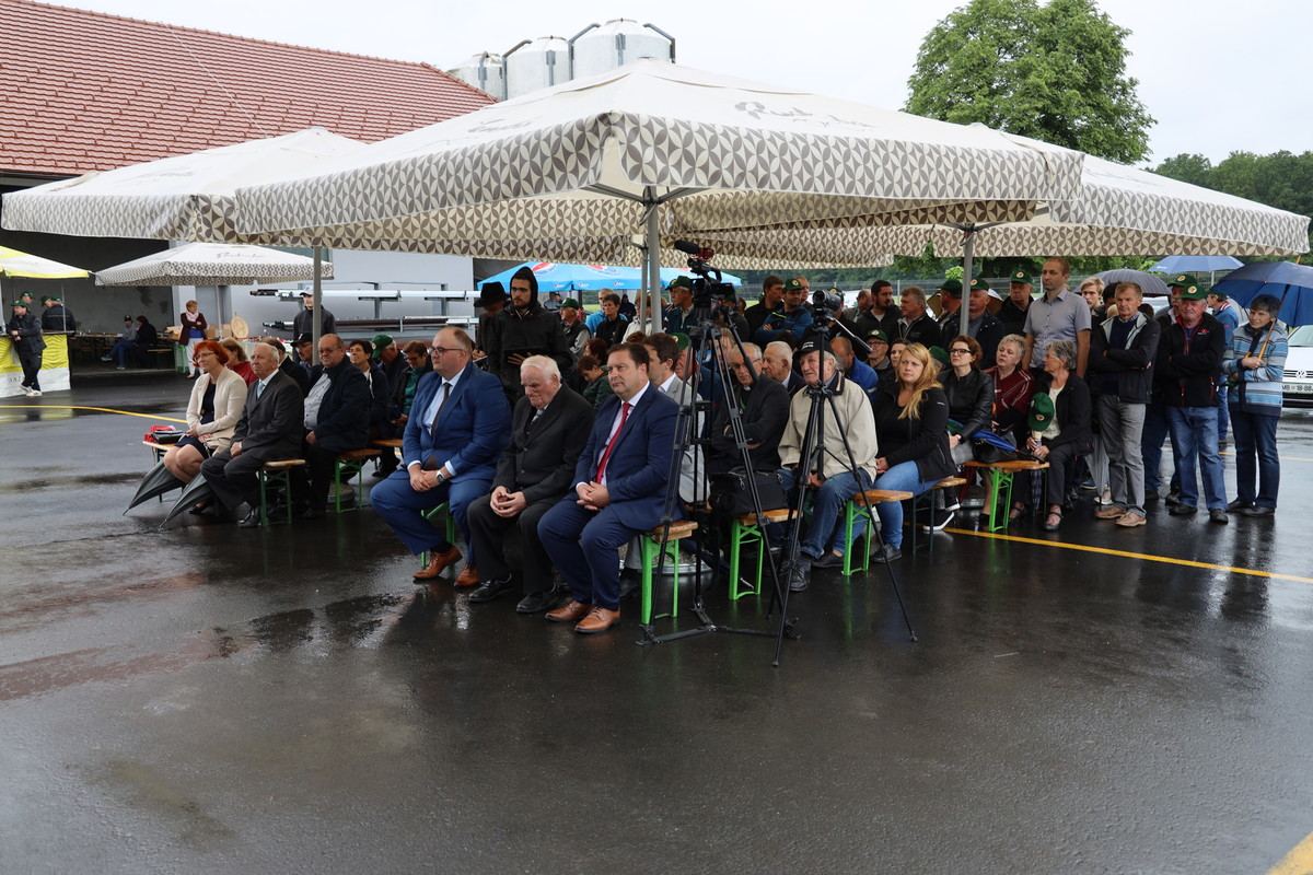 KZ Gornja Radgona v Spodnji Ščavnici odprla sodoben kmetijski center<br>(Avtor: Milan Skledar)